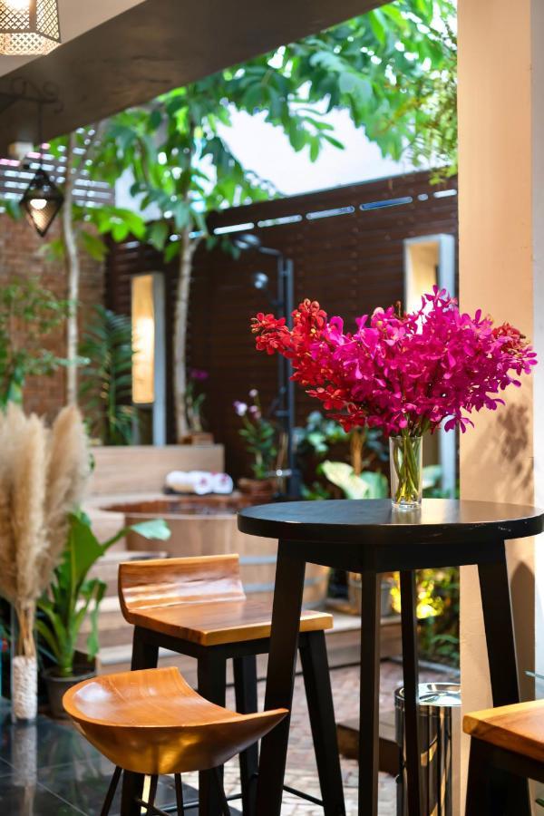 Red Door Heritage Hotel Bangkok Exterior foto